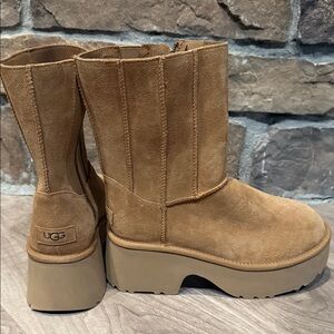 NWT - UGG Women's Brown Platform Boots - SZ 9